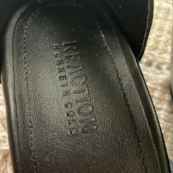 Reaction Kenneth Cole Sandals - Picture 6 of 8